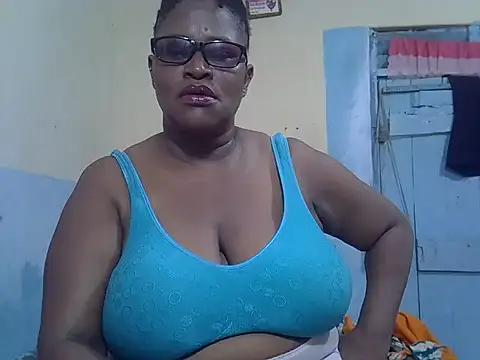 Snapshot of sexy_bigboobss chatting on 10-14-25, 08:04 sexy bigboobss online show from 10-14-25, 08:04