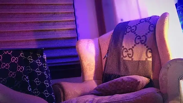 Snapshot of YouLikeBigDick9 chatting on 02-24-25, 08:06 YouLikeBigDick9 online show from 02-24-25, 08:06