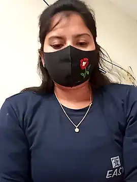 Snapshot of Cute_Nipa chatting on 01-01-25, 03:23 Cute Nipa online show from 01-01-25, 03:23