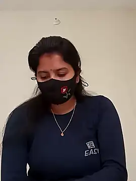 Snapshot of Cute_Nipa chatting on 01-08-25, 02:25 Cute Nipa online show from 01-08-25, 02:25