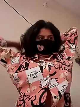 Snapshot of Cute_Nipa chatting on 01-25-25, 02:37 Cute Nipa online show from 01-25-25, 02:37