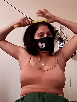 Snapshot of Cute_Nipa chatting on 02-13-25, 07:03 Cute Nipa online show from 02-13-25, 07:03