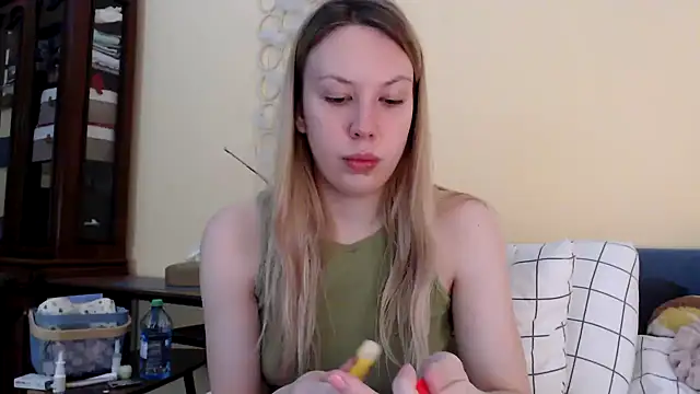 Snapshot of Scarlettford chatting on 02-20-25, 04:03 Scarlettford online show from 02-20-25, 04:03