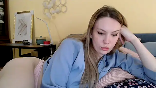 Snapshot of Scarlettford chatting on 03-15-25, 05:15 Scarlettford online show from 03-15-25, 05:15