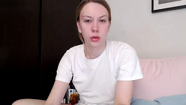 Snapshot of Scarlettford chatting on 11-05-25, 04:40 Scarlettford online show from 11-05-25, 04:40