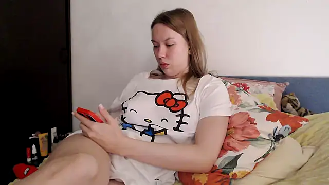 Snapshot of Scarlettford chatting on 12-18-25, 05:08 Scarlettford online show from 12-18-25, 05:08