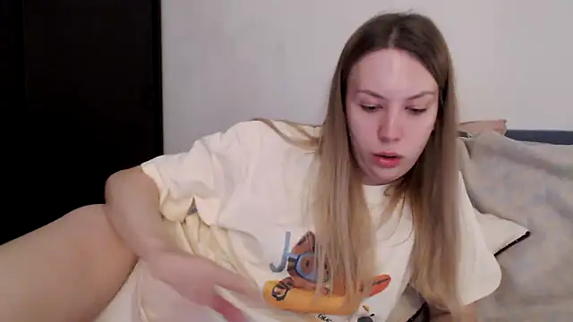 Snapshot of Scarlettford chatting on 01-14-26, 01:06 Scarlettford online show from 01-14-26, 01:06