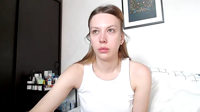 Snapshot of Scarlettford chatting on 02-12-26, 08:42 Scarlettford online show from 02-12-26, 08:42