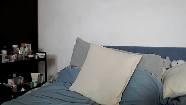 Snapshot of Scarlettford chatting on 02-26-26, 12:15 Scarlettford online show from 02-26-26, 12:15