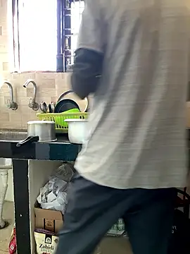 Snapshot of Telugukannadaboy69 chatting on 01-10-26, 04:36 Telugukannadaboy69 online show from 01-10-26, 04:36