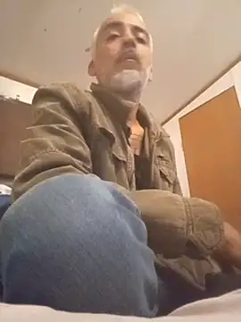 Xoc8  online show from 12-14-24, 12:44