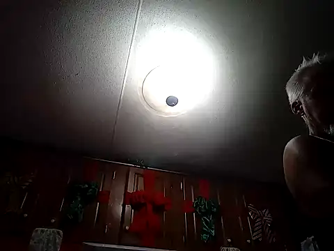 Xoc8  online show from 12-27-24, 08:28