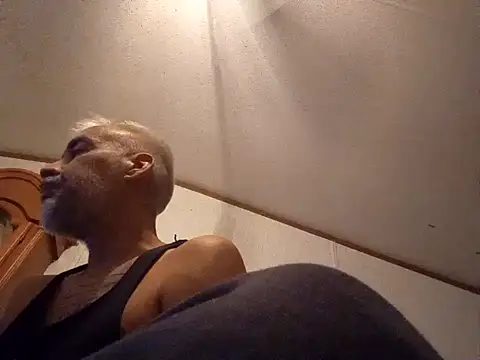 Xoc8  online show from 01-15-25, 01:12