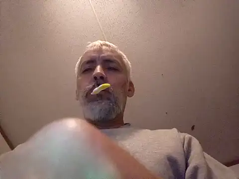 Xoc8  online show from 02-22-25, 08:29