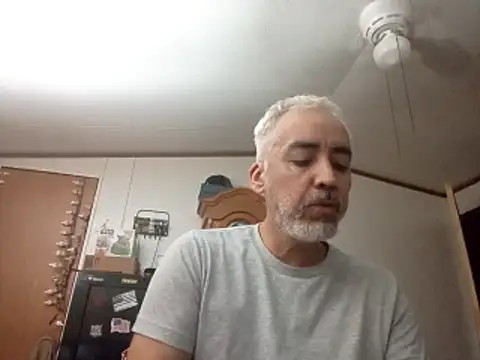 Xoc8  online show from 03-11-26, 04:24