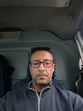 Snapshot of PORCOFIRENZEXXX chatting on 11-14-25, 03:33 PORCOFIRENZEXXX online show from 11-14-25, 03:33