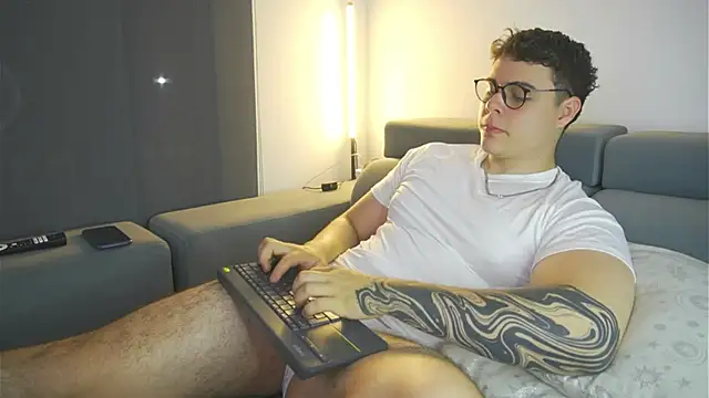Snapshot of odin_blake chatting on 02-13-25, 02:23 odin blake online show from 02-13-25, 02:23