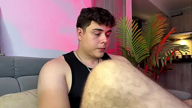 Snapshot of odin_blake chatting on 11-19-25, 02:00 odin blake online show from 11-19-25, 02:00