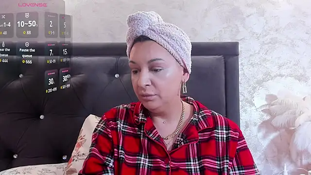 Snapshot of RaelleDarkstar chatting on 02-09-26, 11:58 RaelleDarkstar online show from 02-09-26, 11:58