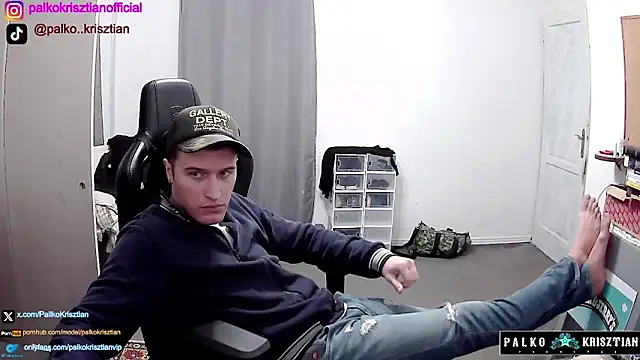 Snapshot of PKrisztian chatting on 11-28-25, 07:05 PKrisztian online show from 11-28-25, 07:05