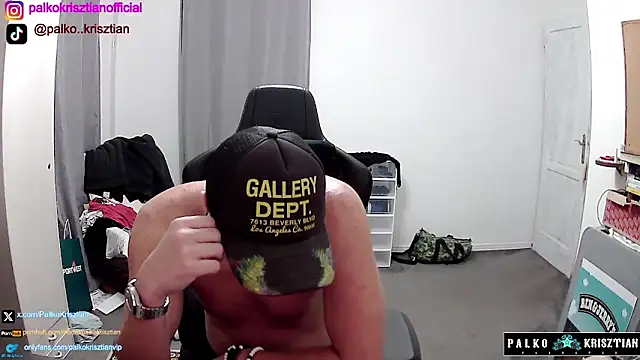 Snapshot of PKrisztian chatting on 12-05-25, 01:47 PKrisztian online show from 12-05-25, 01:47