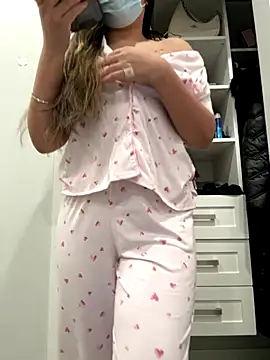 Snapshot of jAsMinE678 chatting on 12-18-25, 06:41 jAsMinE678 online show from 12-18-25, 06:41