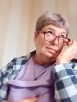 Snapshot of Lee_Nell chatting on 09-15-25, 03:06 Lee Nell online show from 09-15-25, 03:06