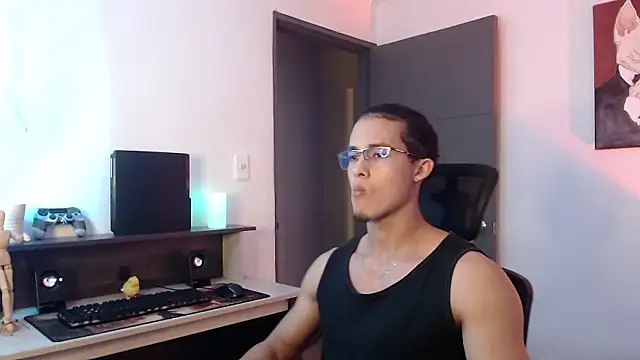 Snapshot of alejo_x3 chatting on 12-04-24, 11:24 alejo x3 online show from 12-04-24, 11:24