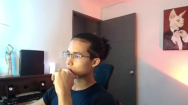 Snapshot of alejo_x3 chatting on 02-28-25, 03:48 alejo x3 online show from 02-28-25, 03:48