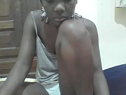 Snapshot of Ebony_Sweetcandy chatting on 03-10-26, 05:01 Ebony Sweetcandy online show from 03-10-26, 05:01