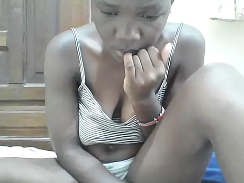 Snapshot of Ebony_Sweetcandy chatting on 04-07-26, 06:25 Ebony Sweetcandy online show from 04-07-26, 06:25