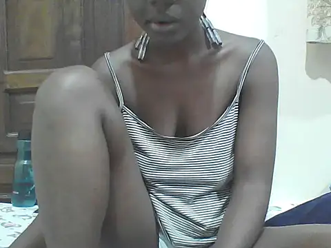 Snapshot of Ebony_Sweetcandy chatting on 04-10-26, 07:07 Ebony Sweetcandy online show from 04-10-26, 07:07
