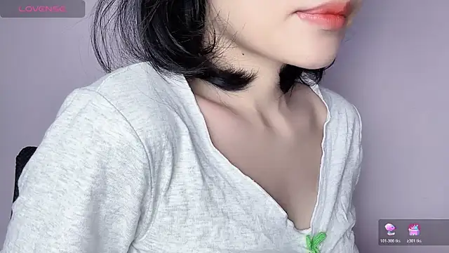 Baenee online show from 10-30-25, 05:24