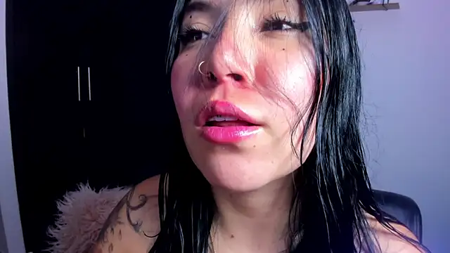 AilynRed online show from 01-07-25, 01:17