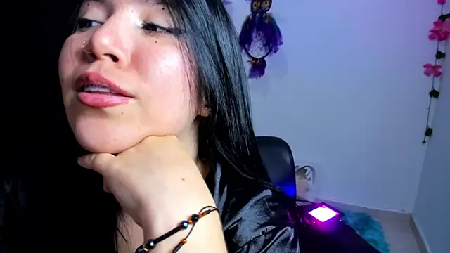 AilynRed online show from 01-11-25, 04:48