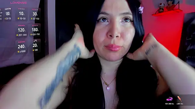 Snapshot of AilynRed chatting on 07-30-26, 04:00 AilynRed online show from 07-30-26, 04:00