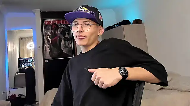 a lejandro 0 8 online show from 12-21-24, 05:25