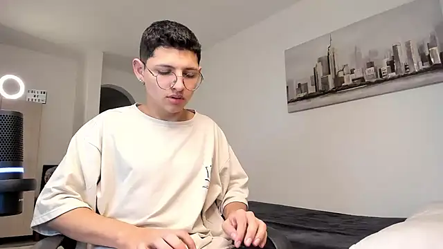 a lejandro 0 8 online show from 03-11-25, 10:20