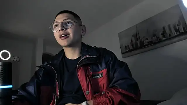 a lejandro 0 8 online show from 03-14-25, 12:07