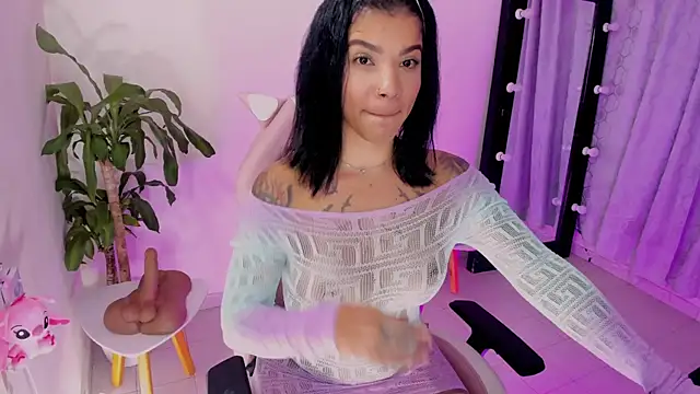EmmaRusellx online show from 04-27-26, 11:58