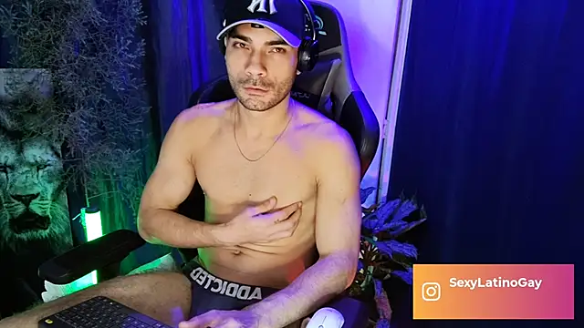 sexyboycolombi4 online show from 03-14-25, 06:21