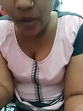 Snapshot of IslamicPimento chatting on 12-23-24, 10:10 IslamicPimento online show from 12-23-24, 10:10