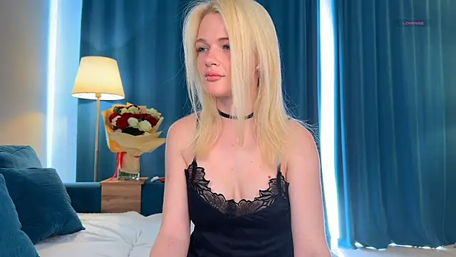 MilaDemies online show from 06-03-26, 04:04