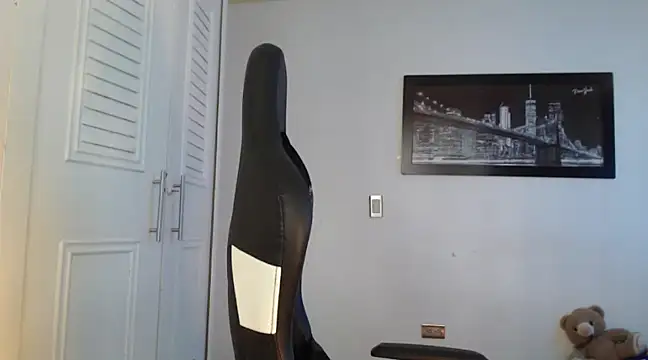 Plug Control online show from 01-29-25, 08:25