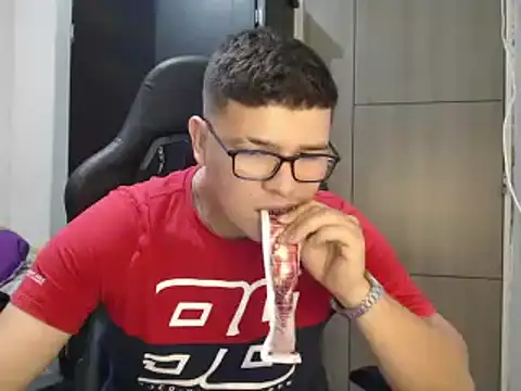 Plug Control online show from 03-02-25, 07:45