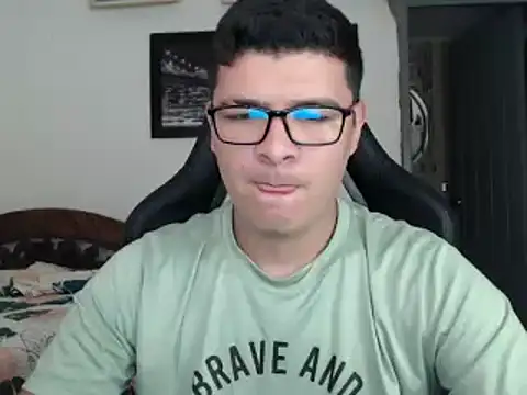 Plug Control online show from 03-17-25, 05:49