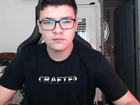 Plug Control online show from 03-19-25, 01:29