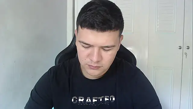 Plug Control online show from 09-27-25, 04:01