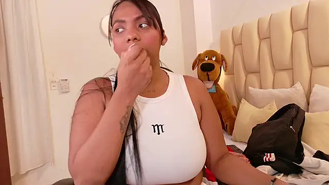 lia mariana online show from 09-22-25, 02:35