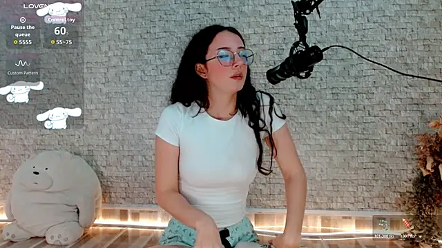 Snapshot of emma_unu chatting on 01-14-26, 02:50 emma unu online show from 01-14-26, 02:50